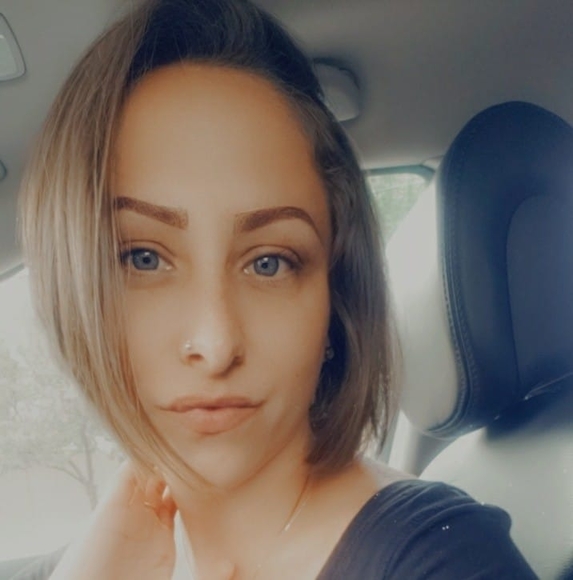 Meet your Posher, Nikki - Picture 1 of 1